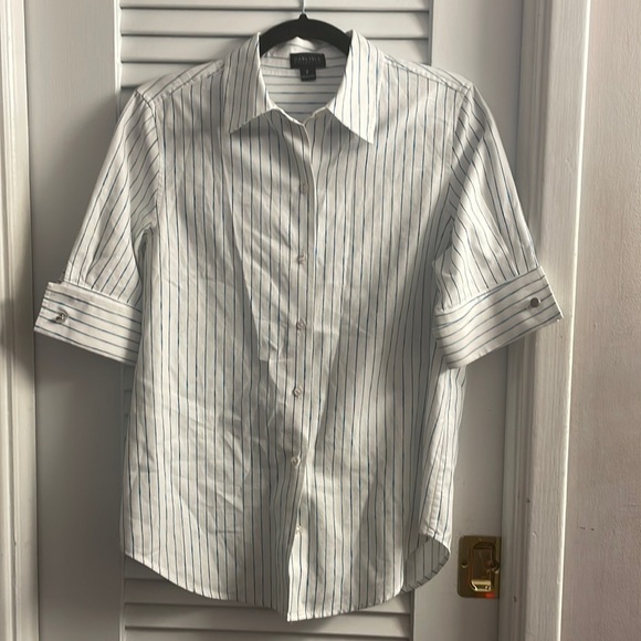Carlisle Tops - Carlisle Collection Like New White/Blue Pinstripe Button Down,Cufflings SIZE 2